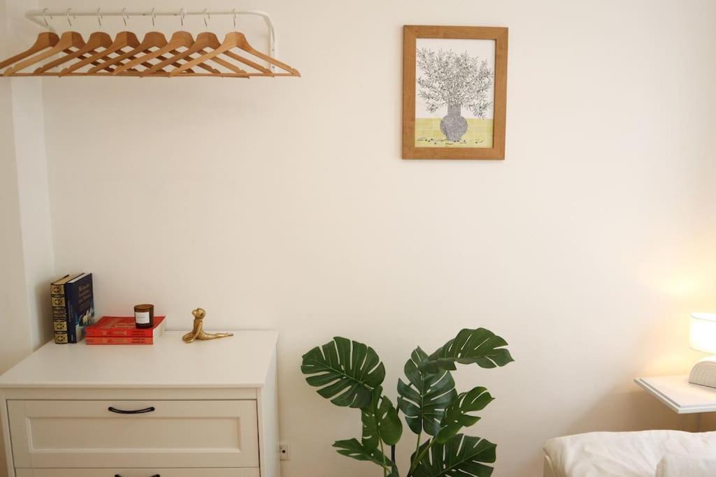 Charming, Modern & Spacious Apartment เวียนนา ภายนอก รูปภาพ